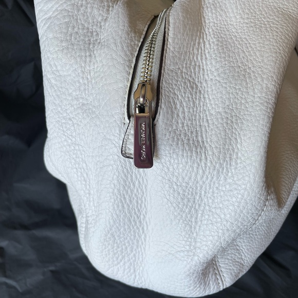Michael Kors White Leather Bag - Picture 5 of 9